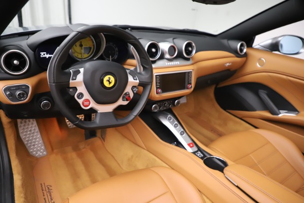 Used 2017 Ferrari California T for sale Sold at Maserati of Westport in Westport CT 06880 17