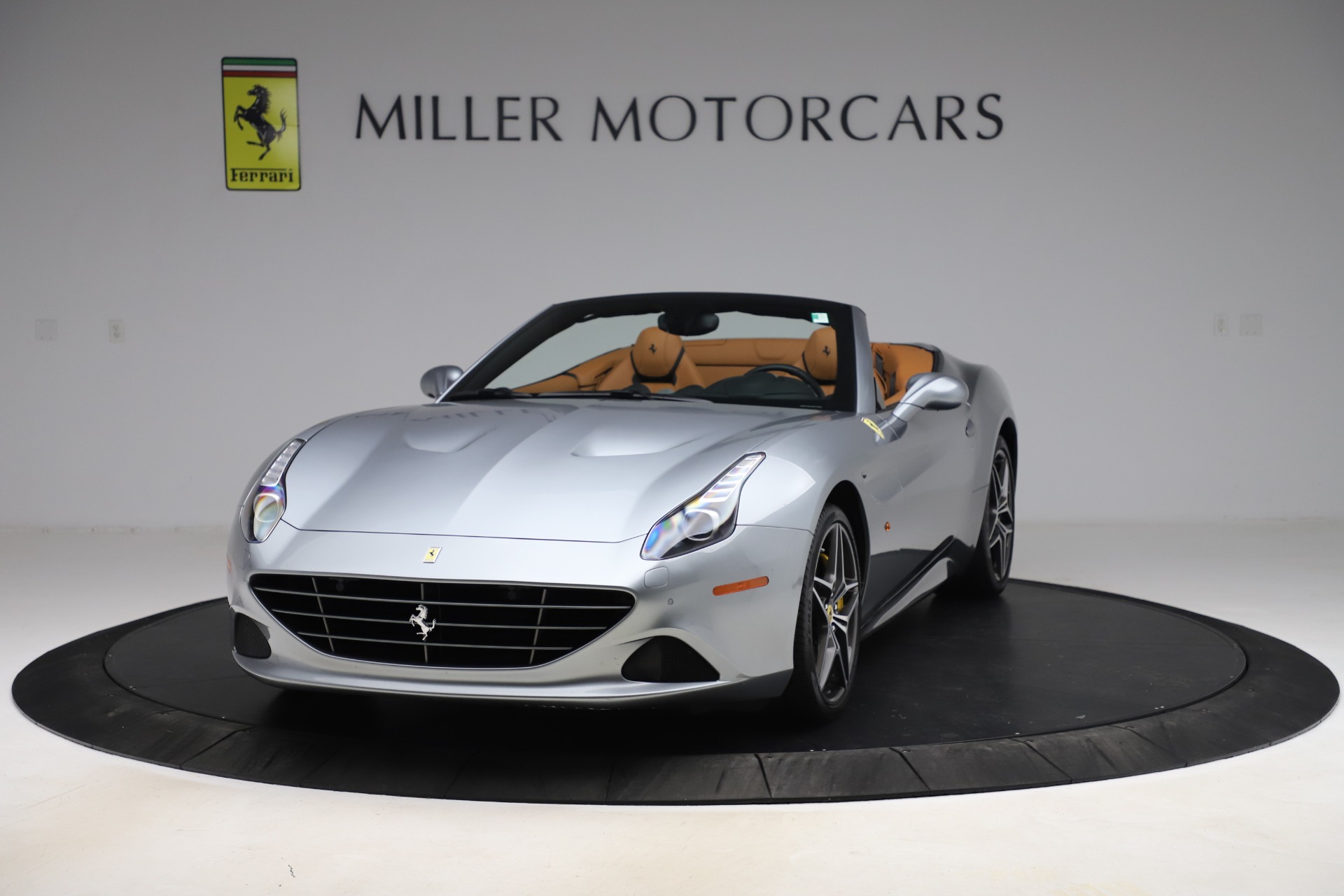 Used 2017 Ferrari California T for sale Sold at Maserati of Westport in Westport CT 06880 1