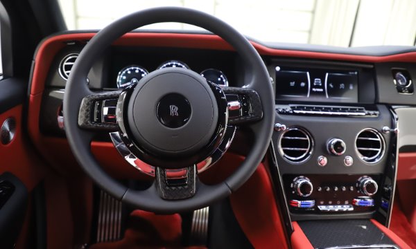 New 2020 Rolls-Royce Cullinan Black Badge for sale $433,950 at Maserati of Westport in Westport CT 06880 19