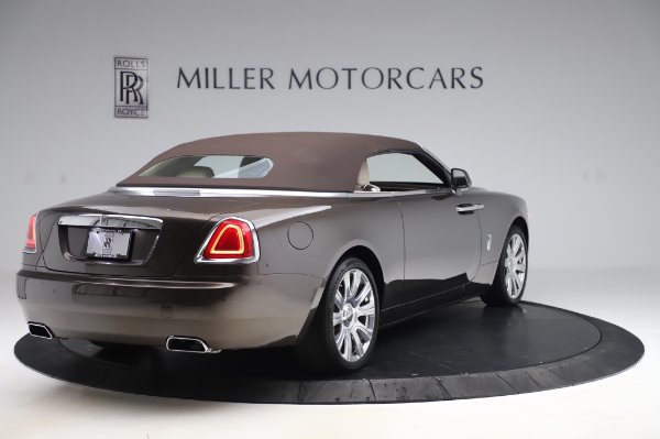 Used 2017 Rolls-Royce Dawn for sale Sold at Maserati of Westport in Westport CT 06880 17