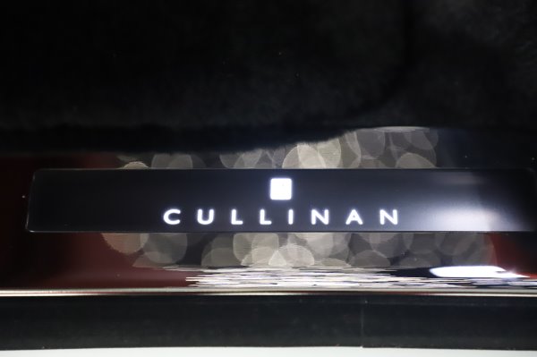 New 2020 Rolls-Royce Cullinan for sale Sold at Maserati of Westport in Westport CT 06880 26