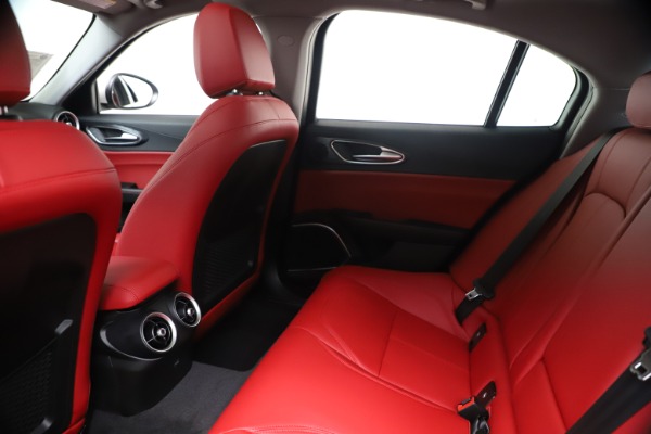 New 2020 Alfa Romeo Giulia Q4 for sale $44,845 at Maserati of Westport in Westport CT 06880 19