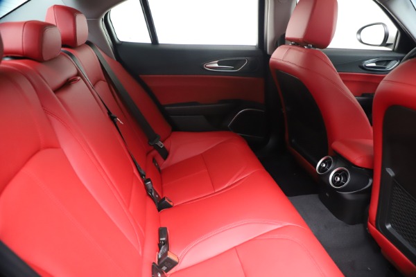 New 2020 Alfa Romeo Giulia Q4 for sale $44,845 at Maserati of Westport in Westport CT 06880 27