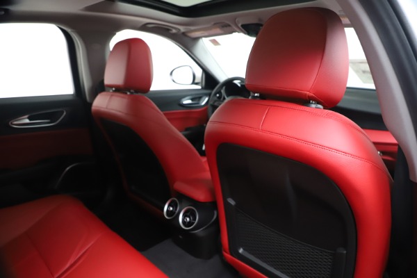 New 2020 Alfa Romeo Giulia Q4 for sale $44,845 at Maserati of Westport in Westport CT 06880 28