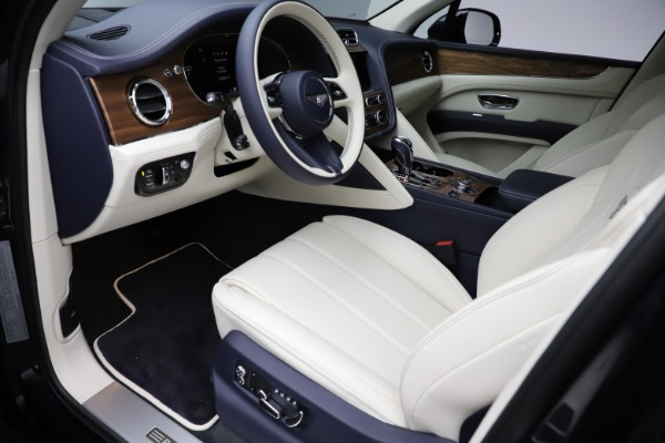 New 2021 Bentley Bentayga V8 for sale Sold at Maserati of Westport in Westport CT 06880 19