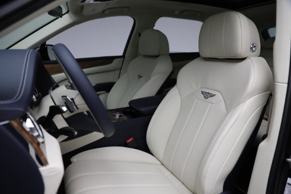 New 2021 Bentley Bentayga V8 for sale Sold at Maserati of Westport in Westport CT 06880 21