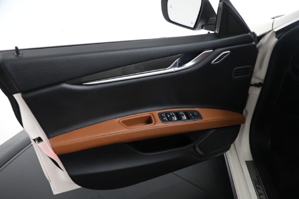 Used 2020 Maserati Ghibli S Q4 for sale Sold at Maserati of Westport in Westport CT 06880 27