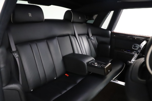 Used 2014 Rolls-Royce Phantom for sale Sold at Maserati of Westport in Westport CT 06880 16