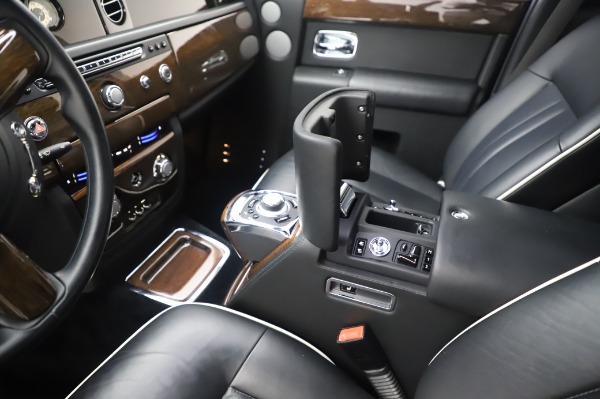 Used 2014 Rolls-Royce Phantom for sale Sold at Maserati of Westport in Westport CT 06880 22