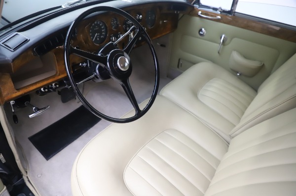 Used 1965 Rolls-Royce Silver Cloud III for sale Sold at Maserati of Westport in Westport CT 06880 14