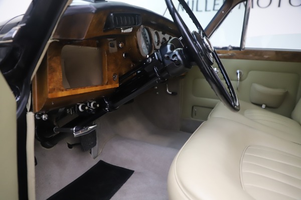 Used 1965 Rolls-Royce Silver Cloud III for sale Sold at Maserati of Westport in Westport CT 06880 18