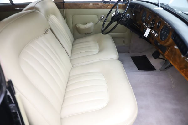 Used 1965 Rolls-Royce Silver Cloud III for sale Sold at Maserati of Westport in Westport CT 06880 24