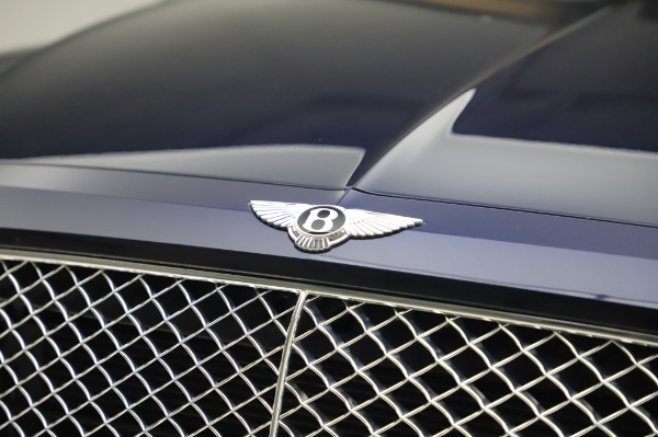Used 2018 Bentley Bentayga W12 Signature Edition for sale Sold at Maserati of Westport in Westport CT 06880 14