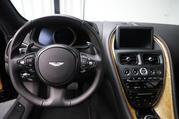 Used 2017 Aston Martin DB11 V12 Coupe for sale $149,900 at Maserati of Westport in Westport CT 06880 19