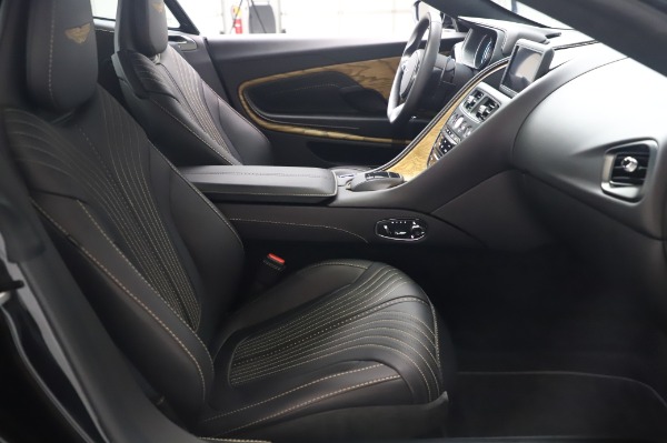 Used 2017 Aston Martin DB11 V12 Coupe for sale $149,900 at Maserati of Westport in Westport CT 06880 22