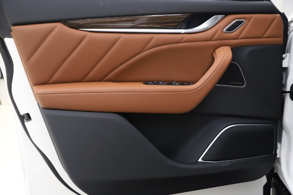 New 2020 Maserati Levante Q4 GranLusso for sale $74,480 at Maserati of Westport in Westport CT 06880 17