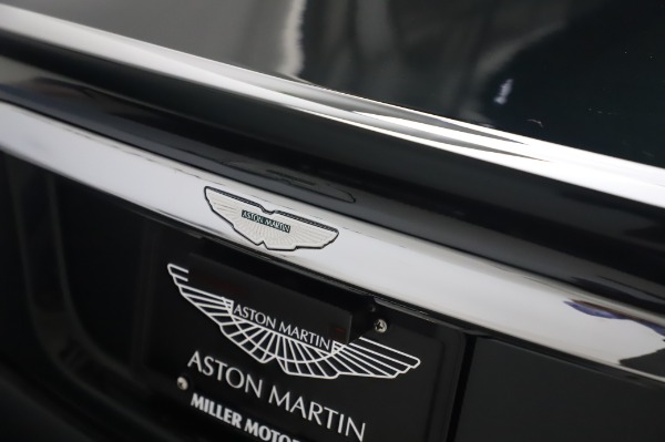 Used 2003 Aston Martin V12 Vanquish Coupe for sale $79,900 at Maserati of Westport in Westport CT 06880 25