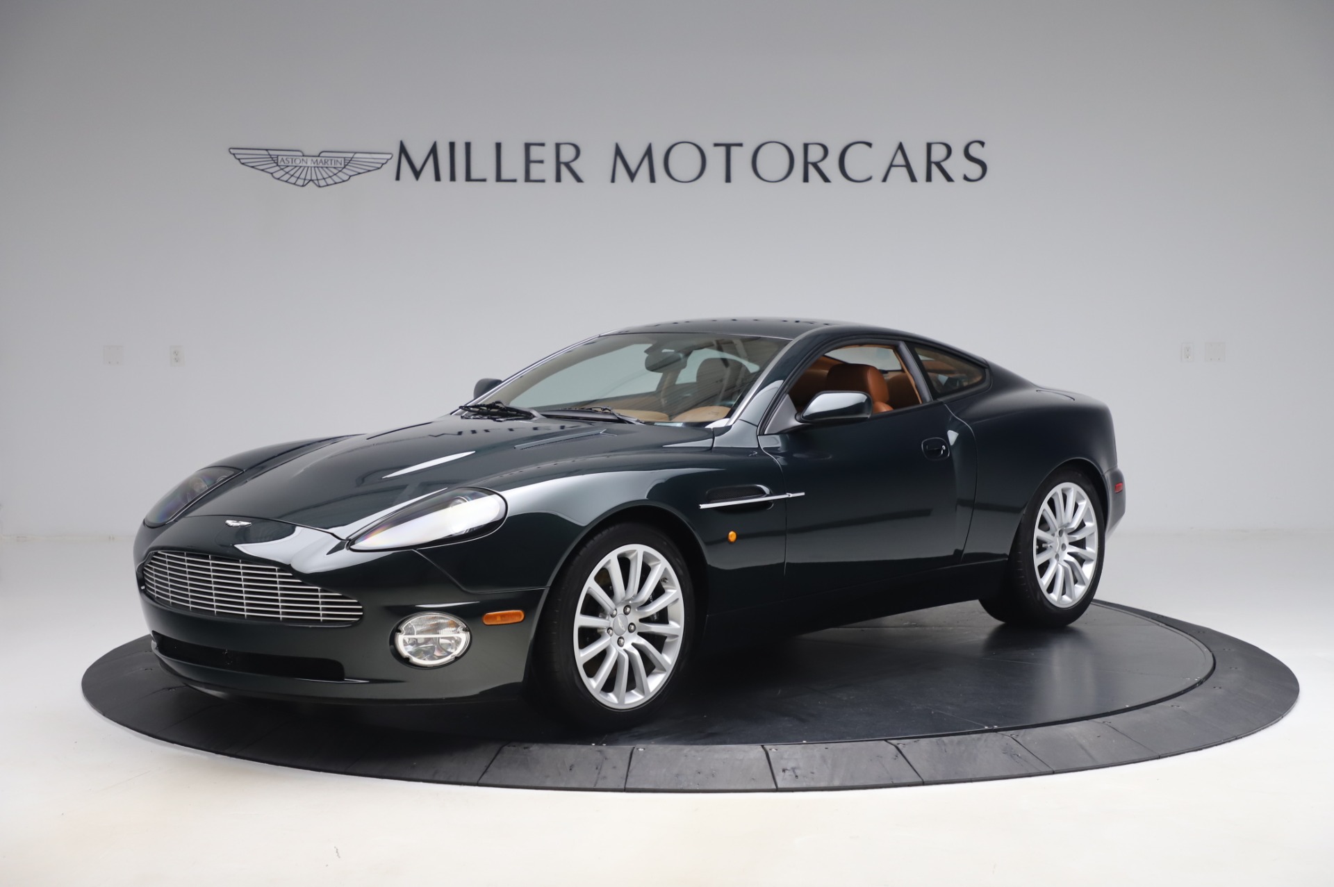 Used 2003 Aston Martin V12 Vanquish Coupe for sale $79,900 at Maserati of Westport in Westport CT 06880 1