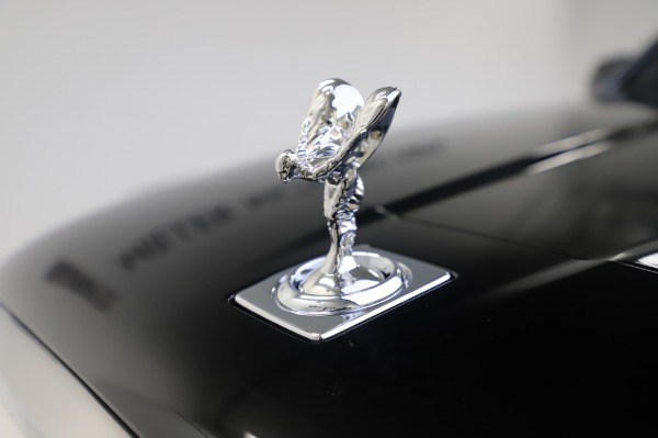 Used 2021 Rolls-Royce Cullinan for sale Sold at Maserati of Westport in Westport CT 06880 18