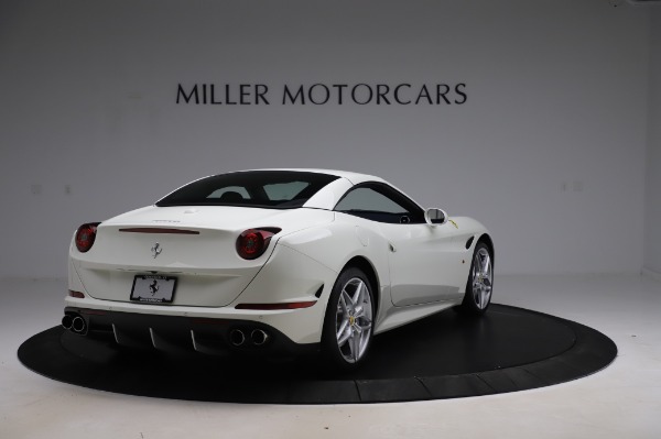 Used 2016 Ferrari California T for sale Sold at Maserati of Westport in Westport CT 06880 17