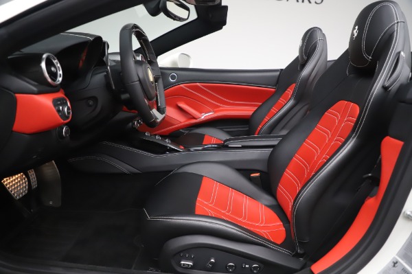 Used 2015 Ferrari California T for sale $159,900 at Maserati of Westport in Westport CT 06880 16