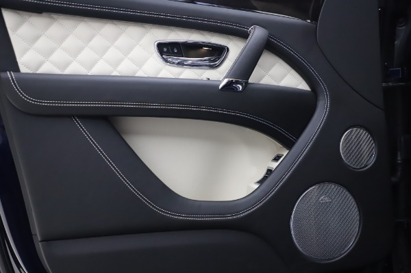 Used 2020 Bentley Bentayga V8 for sale Call for price at Maserati of Westport in Westport CT 06880 14
