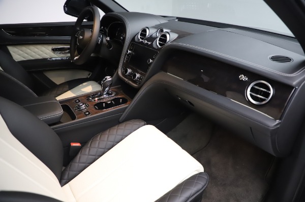 Used 2020 Bentley Bentayga V8 for sale Sold at Maserati of Westport in Westport CT 06880 25