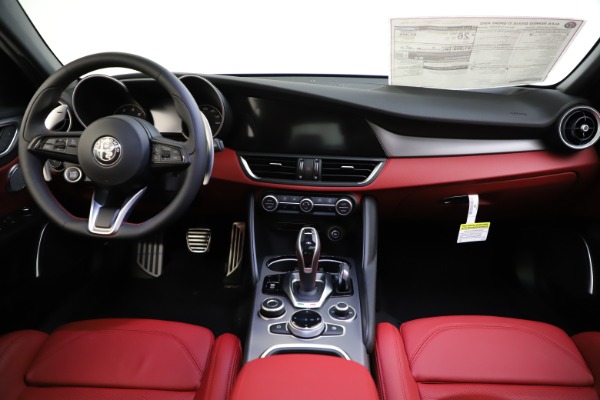 New 2020 Alfa Romeo Giulia Ti Sport Q4 for sale Sold at Maserati of Westport in Westport CT 06880 25