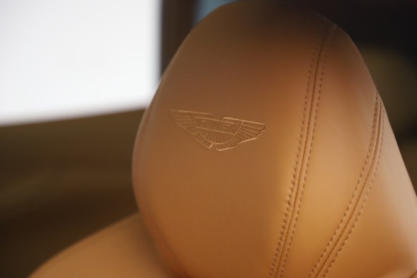 New 2021 Aston Martin DBX for sale $212,886 at Maserati of Westport in Westport CT 06880 23