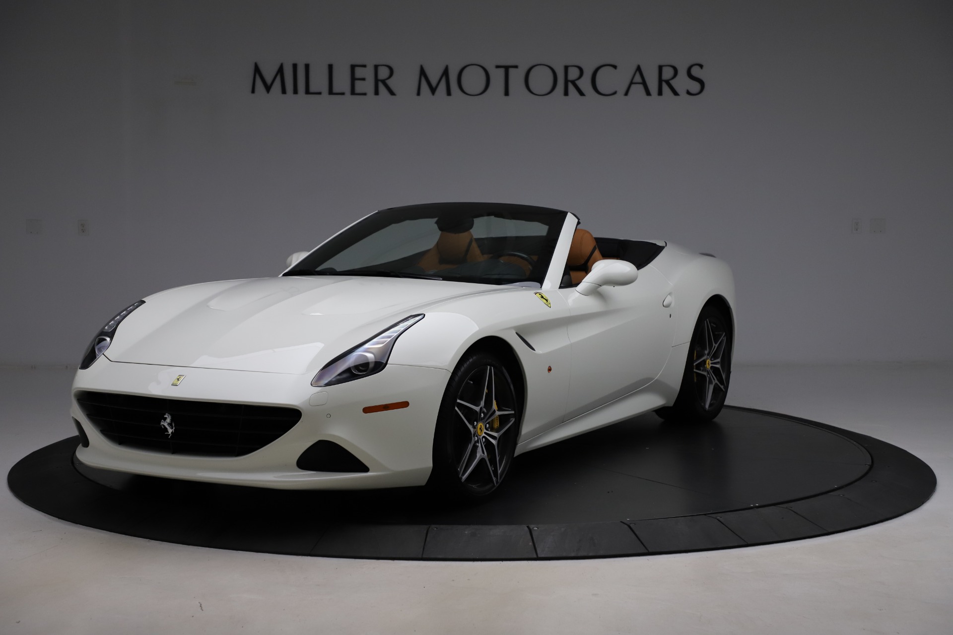 Used 2018 Ferrari California T for sale Sold at Maserati of Westport in Westport CT 06880 1