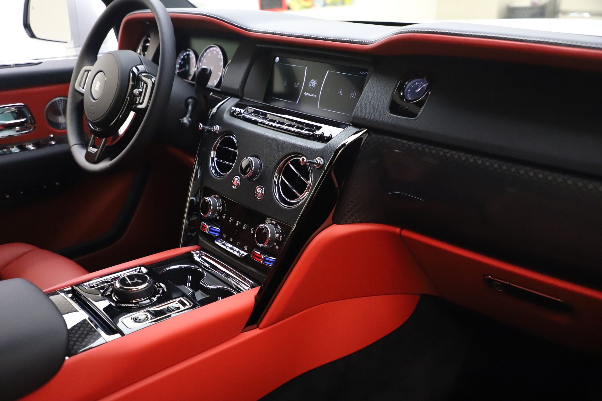 ROLLS ROYCE CULLINAN 2021 Nhập khẩu xe hơi chuyên nghiệp #46 ROLLS ROYCE CULLINAN 2021 Nhập khẩu xe hơi chuyên nghiệp