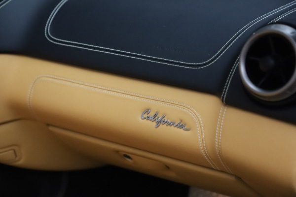 Used 2014 Ferrari California 30 for sale Sold at Maserati of Westport in Westport CT 06880 28