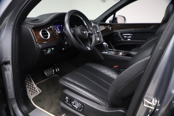 Used 2018 Bentley Bentayga W12 Signature Edition for sale $149,900 at Maserati of Westport in Westport CT 06880 18