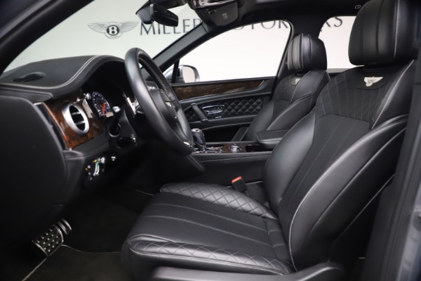 Used 2018 Bentley Bentayga W12 Signature Edition for sale $149,900 at Maserati of Westport in Westport CT 06880 19