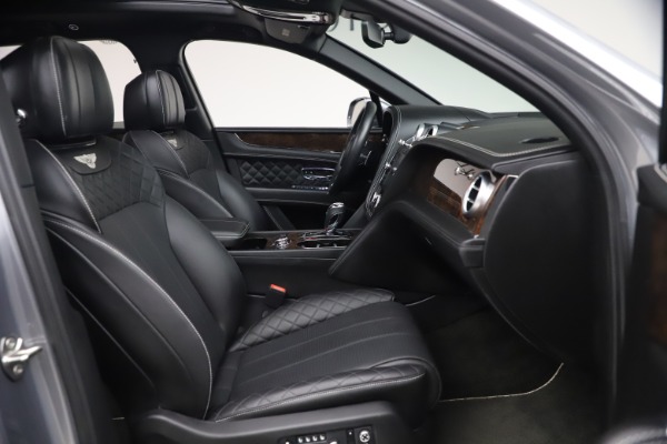 Used 2018 Bentley Bentayga W12 Signature Edition for sale $149,900 at Maserati of Westport in Westport CT 06880 27