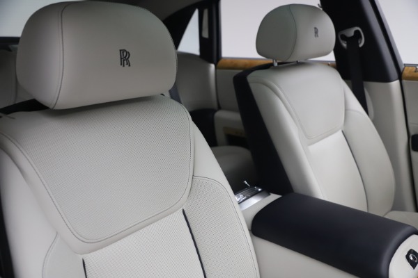 Used 2018 Rolls-Royce Ghost for sale Sold at Maserati of Westport in Westport CT 06880 15