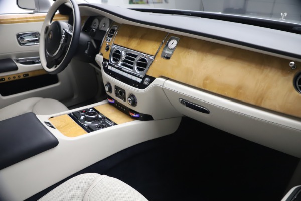 Used 2018 Rolls-Royce Ghost for sale $249,900 at Maserati of Westport in Westport CT 06880 17