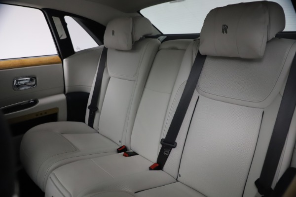 Used 2018 Rolls-Royce Ghost for sale $249,900 at Maserati of Westport in Westport CT 06880 19