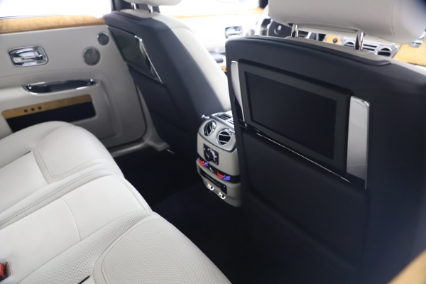 Used 2018 Rolls-Royce Ghost for sale $249,900 at Maserati of Westport in Westport CT 06880 20
