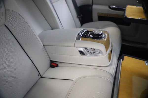Used 2018 Rolls-Royce Ghost for sale $249,900 at Maserati of Westport in Westport CT 06880 24