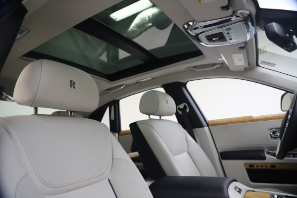 Used 2018 Rolls-Royce Ghost for sale $249,900 at Maserati of Westport in Westport CT 06880 28