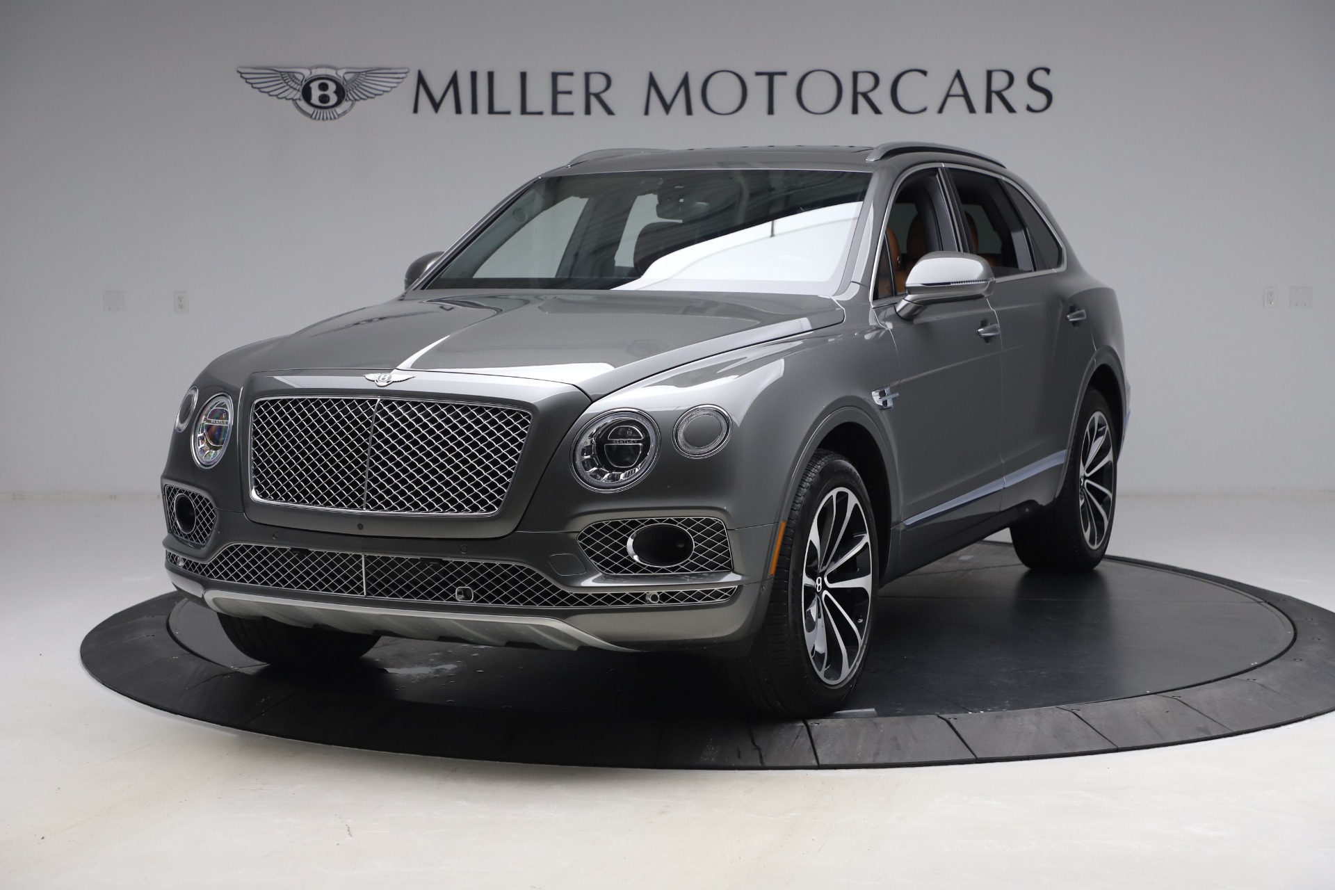 Used 2018 Bentley Bentayga W12 for sale Sold at Maserati of Westport in Westport CT 06880 1