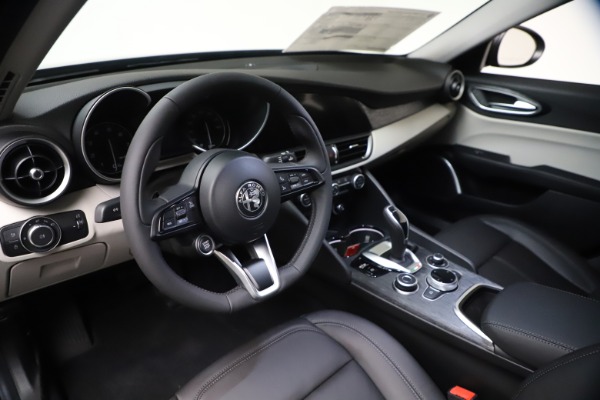 New 2021 Alfa Romeo Giulia Q4 for sale Call for price at Maserati of Westport in Westport CT 06880 12