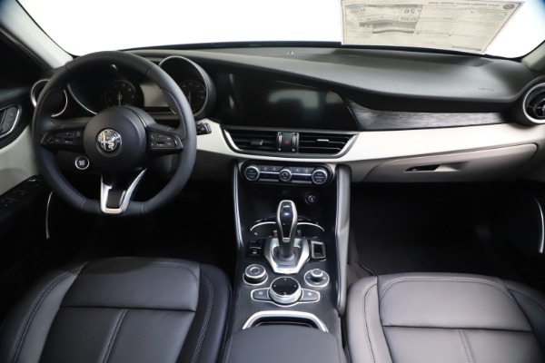 New 2021 Alfa Romeo Giulia Q4 for sale Call for price at Maserati of Westport in Westport CT 06880 15