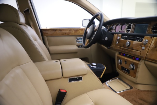 Used 2006 Rolls-Royce Phantom for sale Sold at Maserati of Westport in Westport CT 06880 21