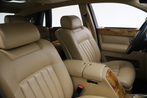 Used 2006 Rolls-Royce Phantom for sale Sold at Maserati of Westport in Westport CT 06880 22