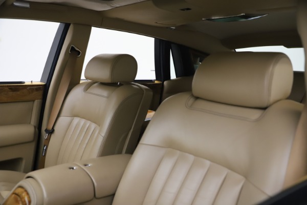 Used 2006 Rolls-Royce Phantom for sale Sold at Maserati of Westport in Westport CT 06880 23