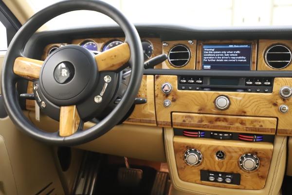 Used 2006 Rolls-Royce Phantom for sale Sold at Maserati of Westport in Westport CT 06880 27