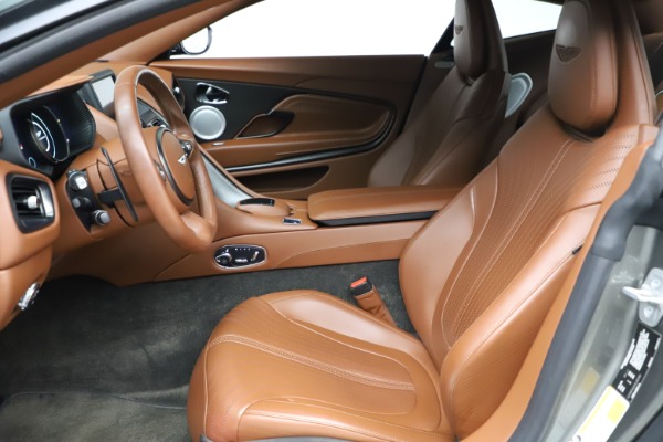 Used 2017 Aston Martin DB11 V12 Coupe for sale $134,900 at Maserati of Westport in Westport CT 06880 14