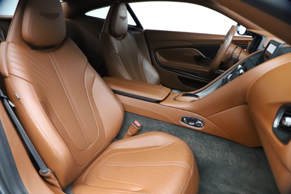 Used 2017 Aston Martin DB11 V12 Coupe for sale $134,900 at Maserati of Westport in Westport CT 06880 21